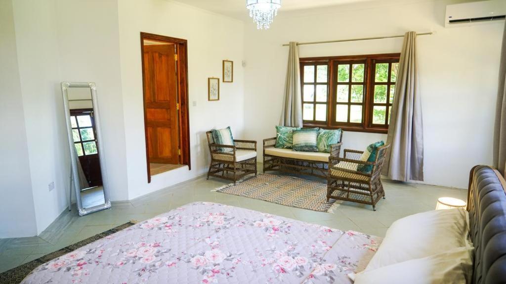 Ogumka, Self Catering , Beoliere, Mahe Hotell Victoria Eksteriør bilde